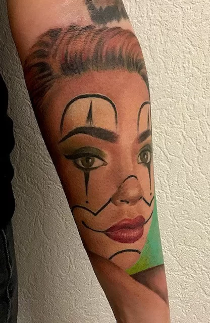 Chicano girl tattooshop ibiza