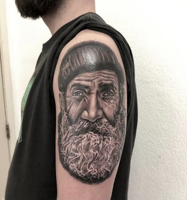 negro y gris tatuaje ibiza tatuarte 