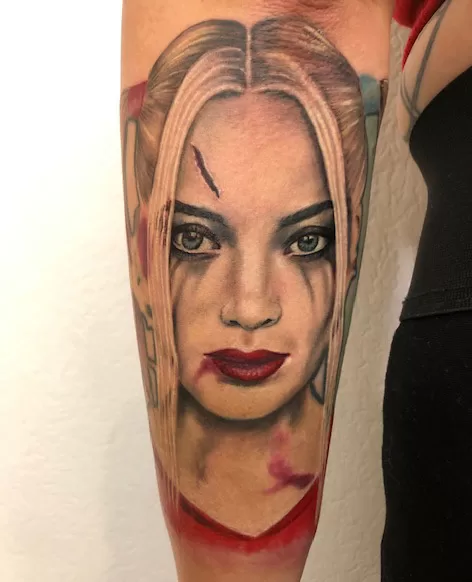 harley quin tatuaje ibiza realismo
